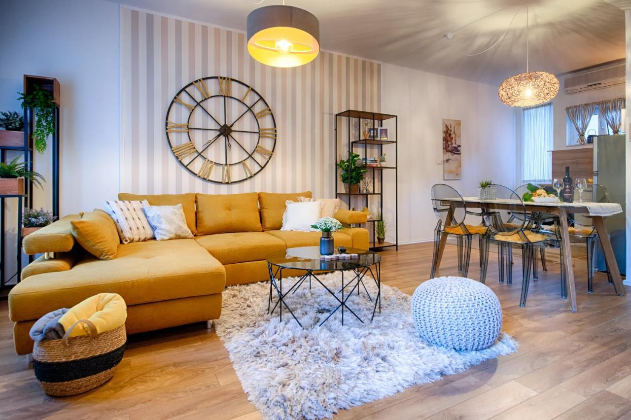 Apartments Dubra Komiža Esterno foto