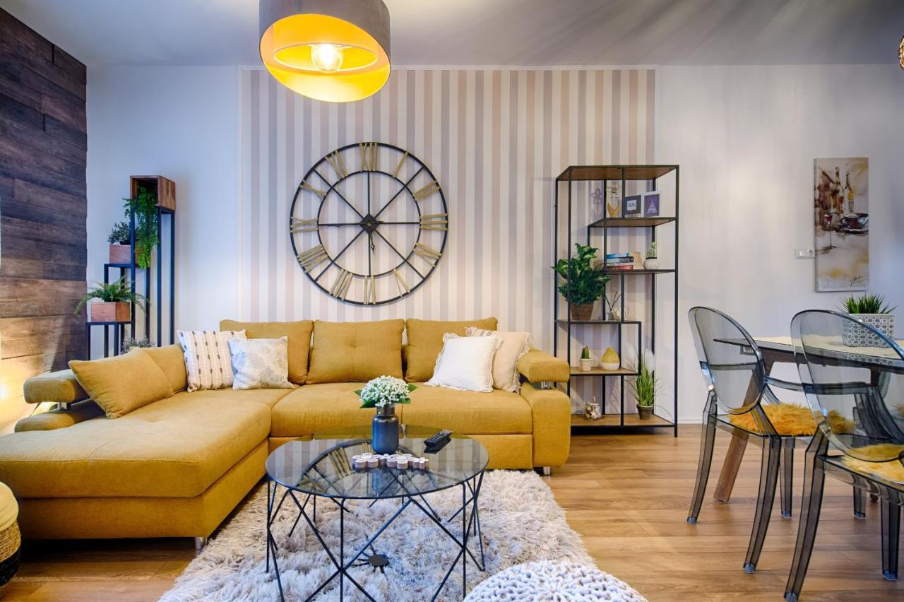 Apartments Dubra Komiža Esterno foto