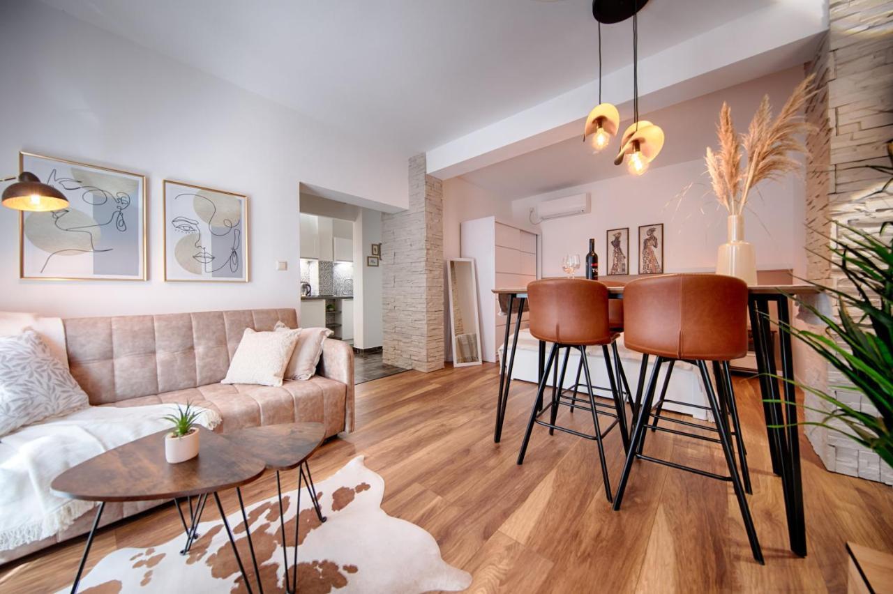 Apartments Dubra Komiža Esterno foto